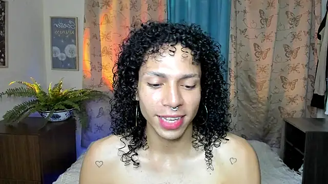 Angel White25 online show from February 7, 2026, 8:39 pm