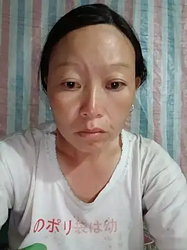 Snapshot of girl-hot2x chatting on July 21, 2026, 6:53 pm girl-hot2x online show from July 21, 2026, 6:53 pm
