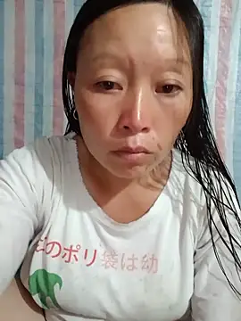 Snapshot of girl-hot2x chatting on June 18, 2026, 1:05 pm girl-hot2x online show from June 18, 2026, 1:05 pm