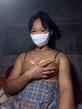 chibi-ngoc online show from November 11, 2025, 10:15 pm