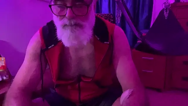 LeatherSdaddy online show from June 1, 2026, 8:41 pm