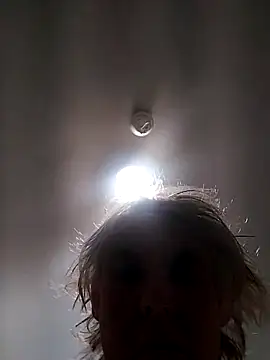 Tomaztomaz1763 online show from November 13, 2025, 12:03 am