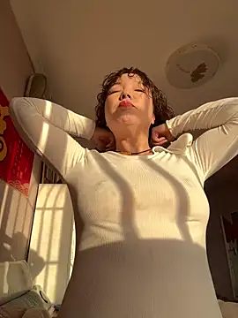 oo-shanshan online show from January 7, 2026, 12:37 am