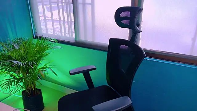 Snapshot of Imtavo chatting on February 19, 2026, 2:36 pm Imtavo online show from February 19, 2026, 2:36 pm