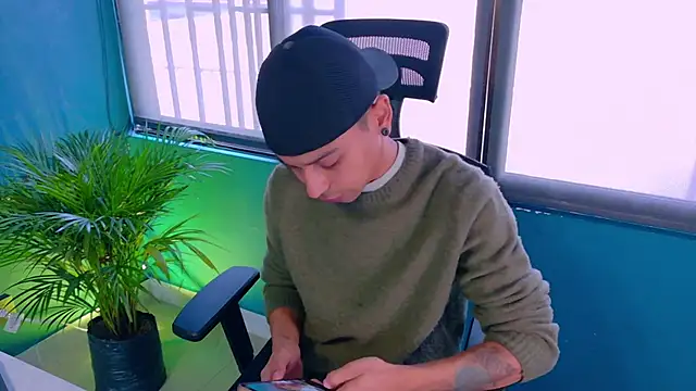 Snapshot of Imtavo chatting on February 20, 2026, 2:52 pm Imtavo online show from February 20, 2026, 2:52 pm