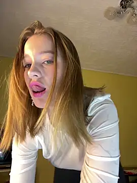 Snapshot of yourladyMary chatting on December 19, 2025, 1:20 am yourladyMary online show from December 19, 2025, 1:20 am