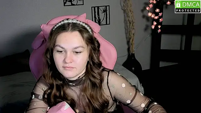 Snapshot of LoLi_Liiaaa chatting on November 14, 2025, 10:41 am LoLi Liiaaa online show from November 14, 2025, 10:41 am