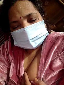 meera hotty online show from December 3, 2025, 2:12 am