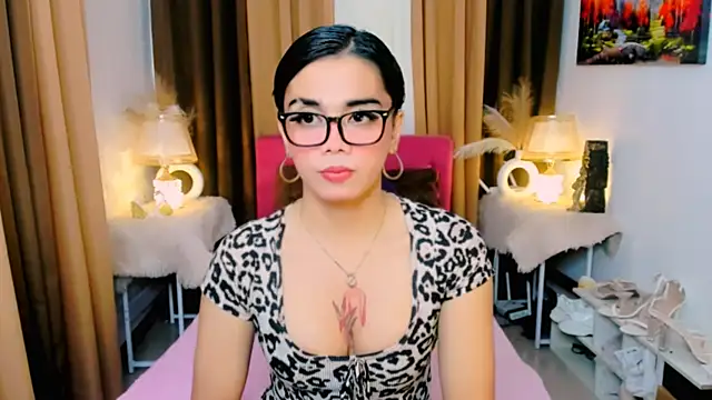 Demsayey20 online show from November 16, 2025, 5:28 pm