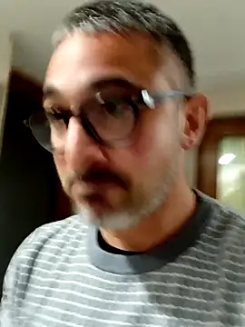 mipiacitanto93 online show from November 14, 2025, 7:01 am