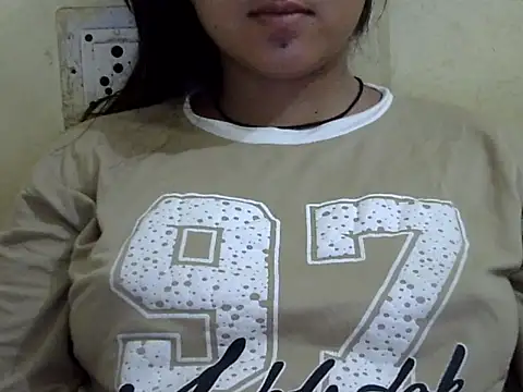 Anika Singh online show from May 13, 2026, 4:19 am