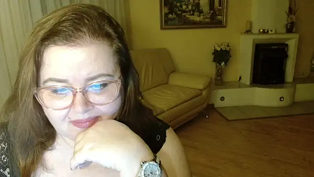 Natali-Gucci online show from December 5, 2025, 3:43 pm