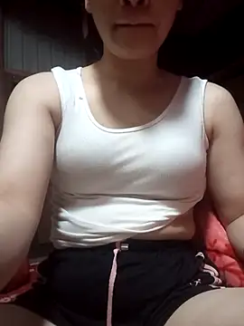 LynkLyy2k online show from November 18, 2025, 12:37 am