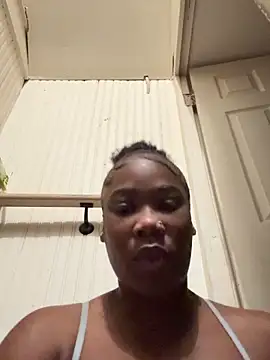 Issa smooch online show from November 11, 2025, 11:09 pm