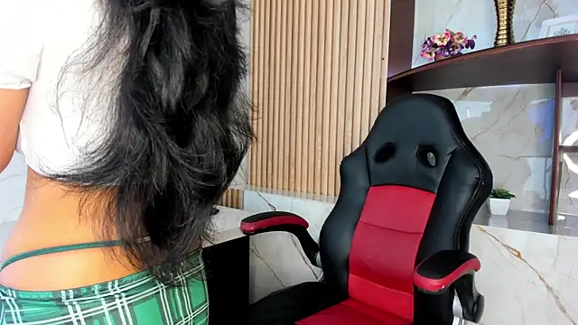 Lucy Vegas online show from February 11, 2026, 1:44 pm