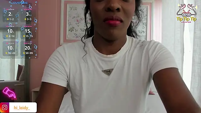 Snapshot of kristen_rodriguez chatting on November 21, 2025, 3:33 pm kristen rodriguez online show from November 21, 2025, 3:33 pm