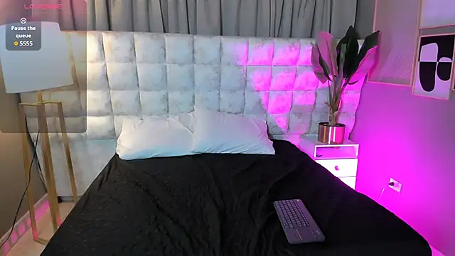 Atenea Velle online show from March 28, 2026, 5:25 pm