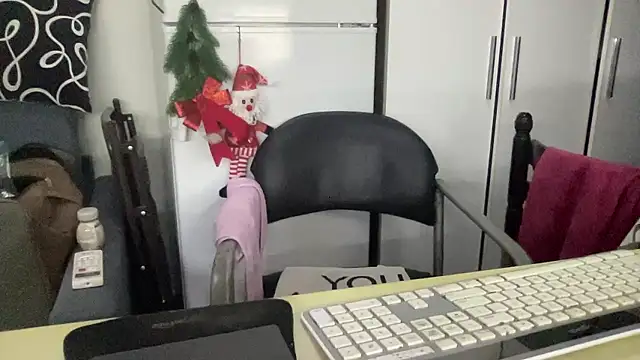 coach-karl online show from December 16, 2025, 11:42 pm