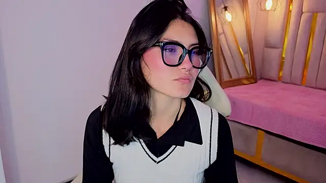 Brandy collinss online show from April 17, 2026, 6:44 pm