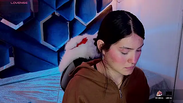 Brandy collinss online show from March 10, 2026, 1:37 pm