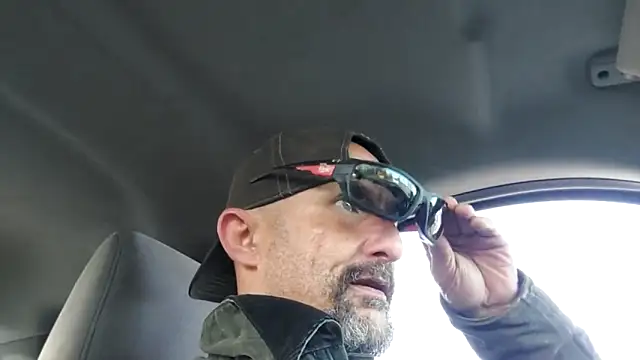 Snapshot of VendedLunching chatting on February 5, 2026, 2:35 pm VendedLunching online show from February 5, 2026, 2:35 pm