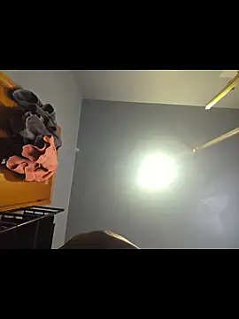 piggylatino online show from March 27, 2026, 10:43 pm