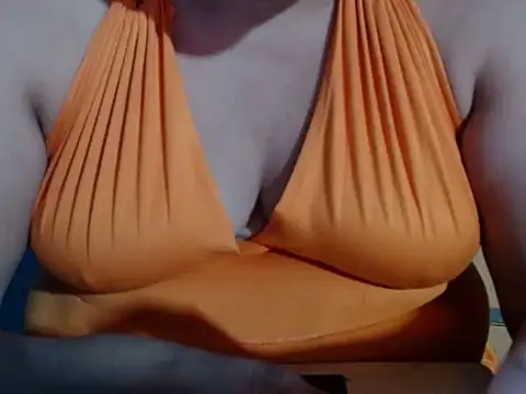 Snapshot of karolbb22 chatting on November 12, 2025, 1:26 pm karolbb22 online show from November 12, 2025, 1:26 pm