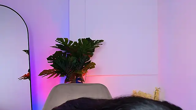 Snapshot of KaliBloom chatting on February 25, 2026, 10:42 pm KaliBloom online show from February 25, 2026, 10:42 pm