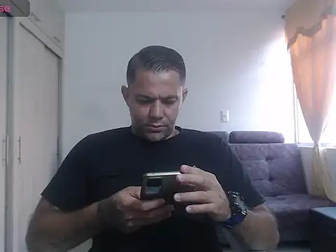 Alexander Halls online show from November 13, 2025, 1:15 pm