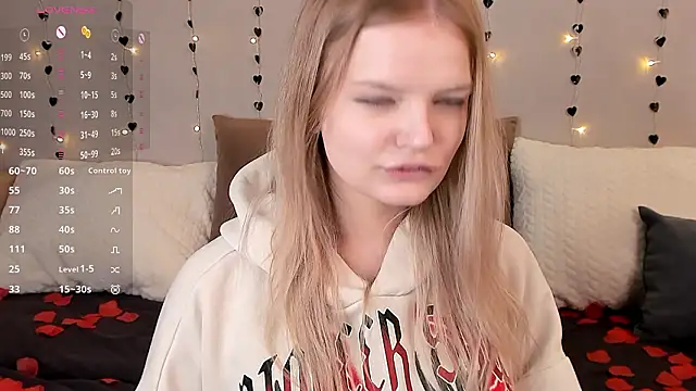 Snapshot of MicheleHonas chatting on February 10, 2026, 7:24 pm MicheleHonas online show from February 10, 2026, 7:24 pm