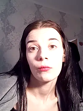 JhonSHelBy7LuNa online show from February 14, 2026, 11:43 am