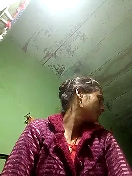 Snapshot of Nelug chatting on November 16, 2025, 6:56 pm Nelug online show from November 16, 2025, 6:56 pm