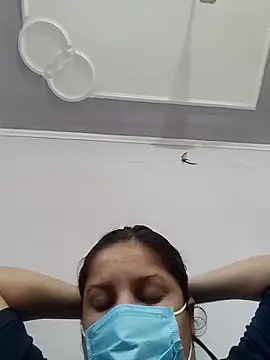 Snapshot of Cute_hotzara chatting on May 9, 2026, 10:18 am Cute hotzara online show from May 9, 2026, 10:18 am