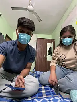 Cute hotzara online show from November 17, 2025, 4:27 am