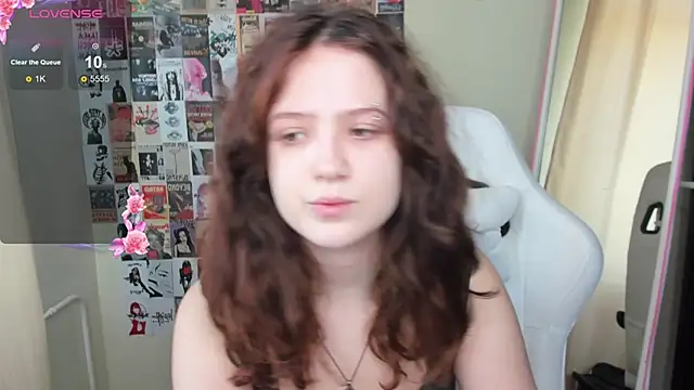 Snapshot of Anora_Miller chatting on February 25, 2026, 8:47 am Anora Miller online show from February 25, 2026, 8:47 am