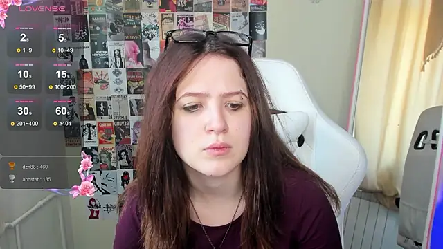 Snapshot of Anora_Miller chatting on February 13, 2026, 9:09 am Anora Miller online show from February 13, 2026, 9:09 am