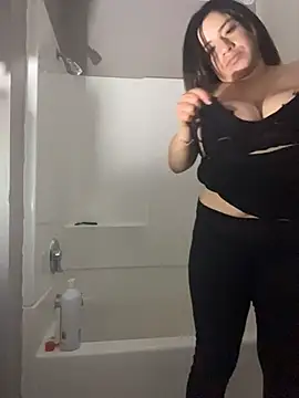 Snapshot of ymfg69 chatting on January 16, 2026, 12:31 pm ymfg69 online show from January 16, 2026, 12:31 pm