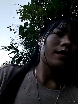 gugu0022 online show from May 25, 2026, 11:47 pm
