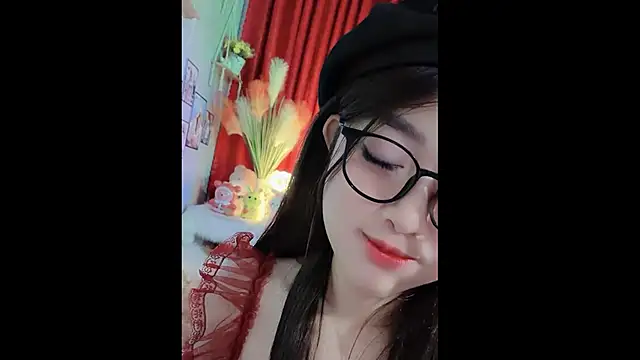 MiCandy-Lovee online show from December 19, 2025, 3:58 pm