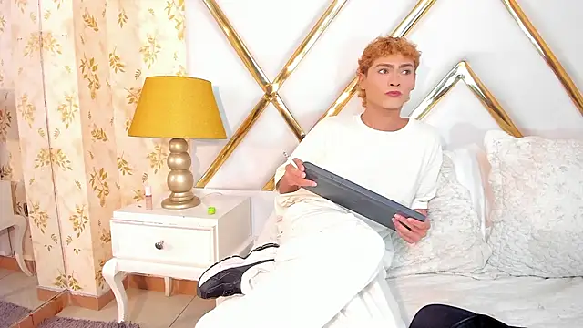 JacobRusso online show from February 13, 2026, 6:02 am