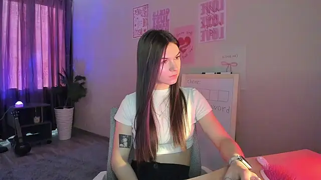 luna lust 212 online show from March 31, 2026, 4:36 am