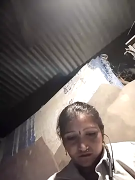 Snapshot of yanuw chatting on November 18, 2025, 3:04 pm yanuw online show from November 18, 2025, 3:04 pm