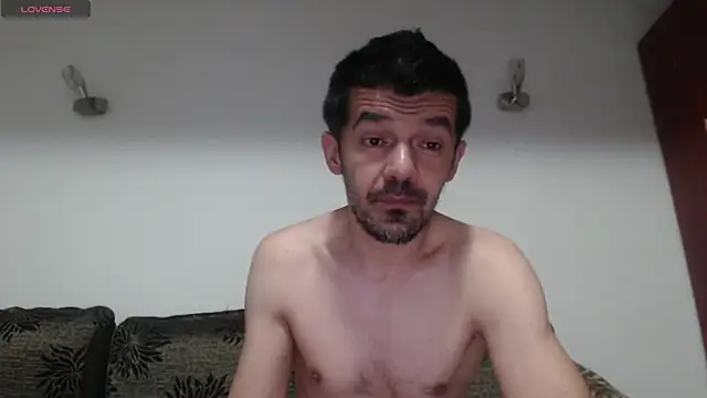 Snapshot of Dale_E chatting on February 5, 2025, 11:39 pm Dale E online show from February 5, 2025, 11:39 pm