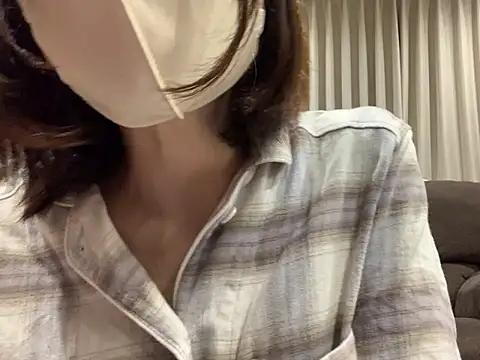 Snapshot of mayumichan13 chatting on February 23, 2026, 8:31 pm mayumichan13 online show from February 23, 2026, 8:31 pm