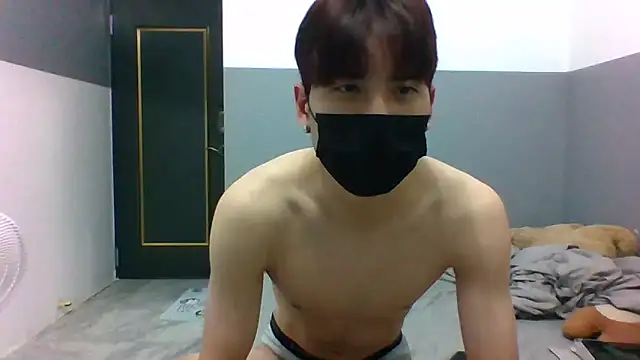 xunyuuu online show from March 6, 2026, 3:40 pm