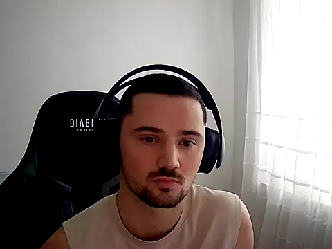 Handsomeboy4you online show from November 14, 2025, 8:29 am