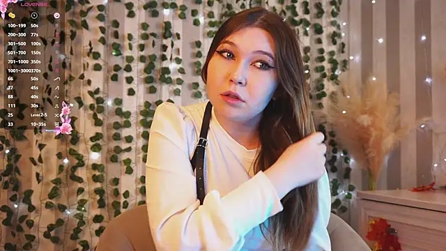 cheeky cherry  online show from November 14, 2025, 3:37 pm