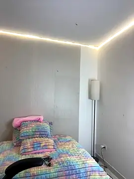 NinaSakura Eup online show from November 27, 2025, 11:32 am