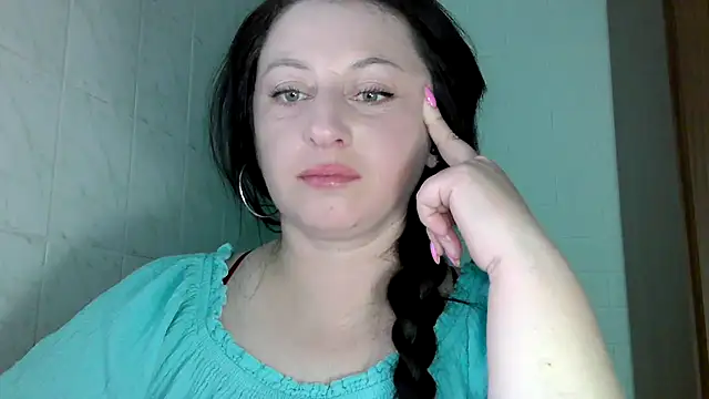 Snapshot of MelinaAx chatting on April 22, 2026, 6:47 pm MelinaAx online show from April 22, 2026, 6:47 pm