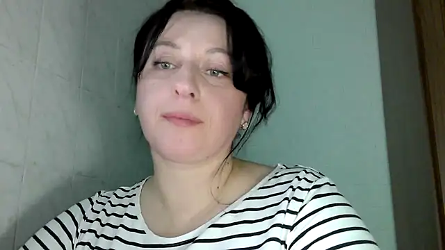 MelinaAx online show from April 12, 2026, 7:50 pm